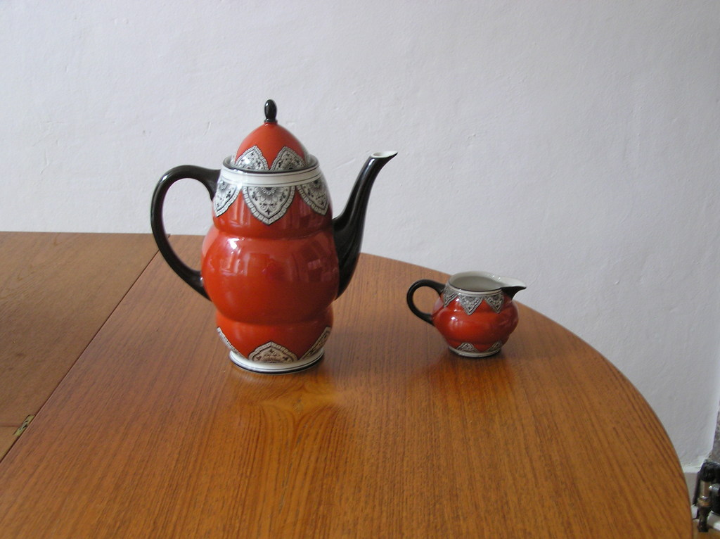 Stadtlengsfeld, art deco porseleinen koffiepot en creamer kopen? Bied vanaf 20!