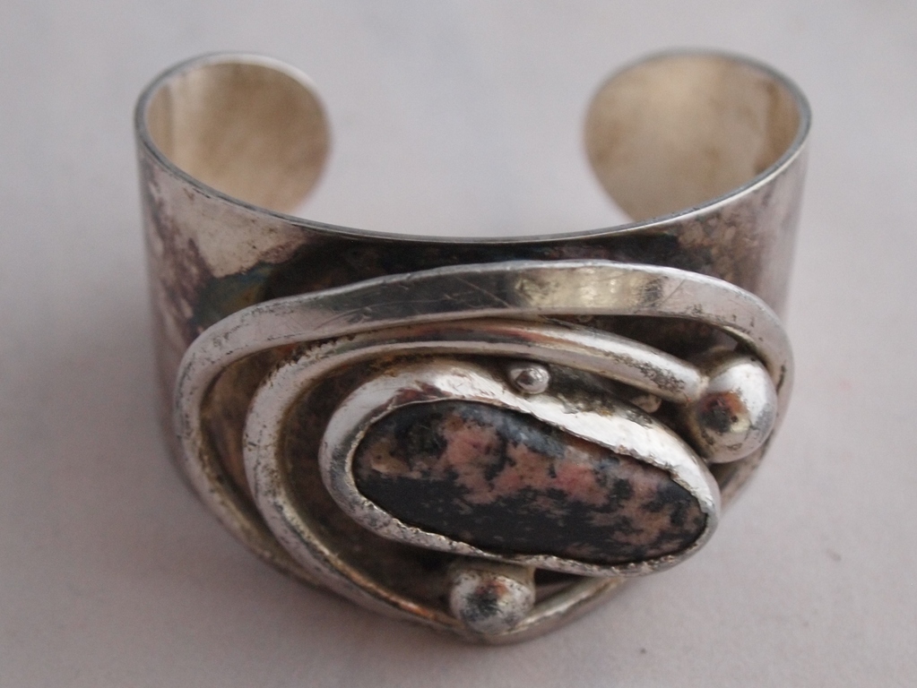 Erik Dennung voor Buch en Deichmann - modernistische verzilverde armband met Rho kopen? Bied vanaf 30!