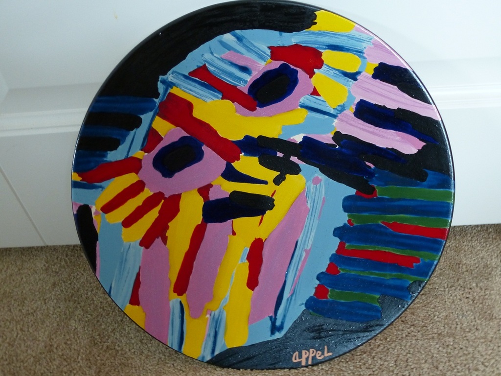 Karel Appel, keramiek bord, genummerd en gesigneerd verkocht voor € 310!