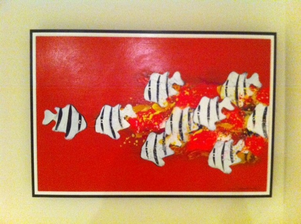 Rood schilderij met vissen van Gino Sauerbier verkocht voor € 125!