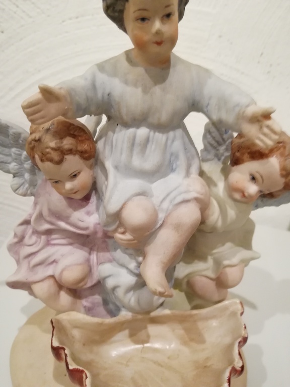 prachtig postuur in meissen porcelein - trio van engelen - periode circa 1900 kopen? Bied vanaf 1!