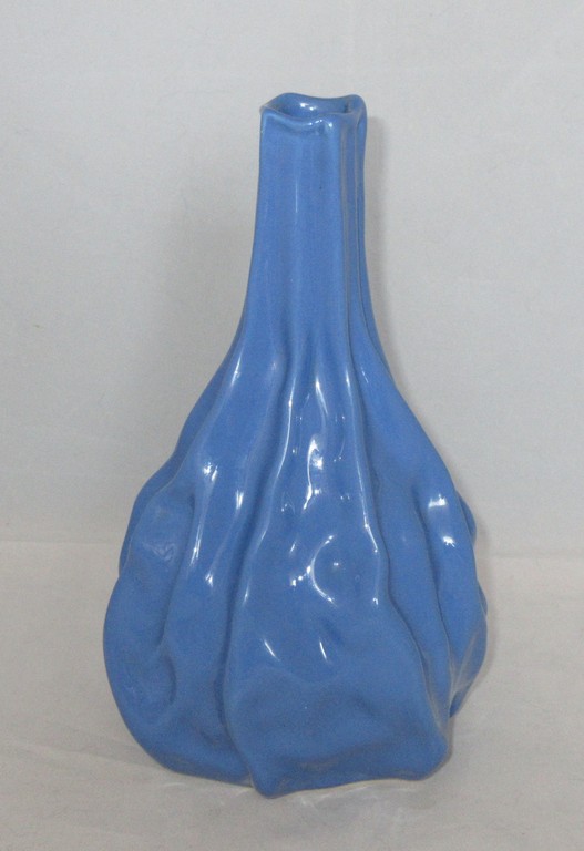 Zenith Gouda - Bijzonder hardblauw platelen vaasje kopen? Bied vanaf 25!