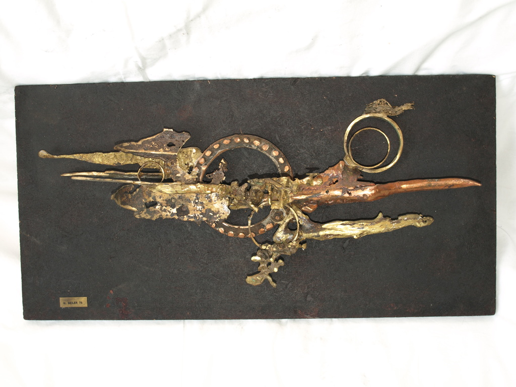 HERBERT SEILER (1928-2008) : Wandsculptuur van metaal – Gesigneerd - 1976  verkocht voor € 45!