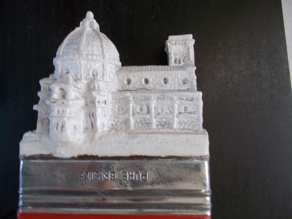  Kwast met miniatuur in pespex kast,Arjen.Lancel.1994 kopen? Bied vanaf 185!