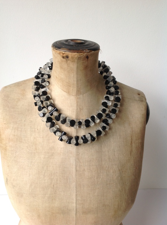Ketting, hars gerecycled   ontwerp Carlos Sobral  BraziliÃ« kopen? Bied vanaf 45!