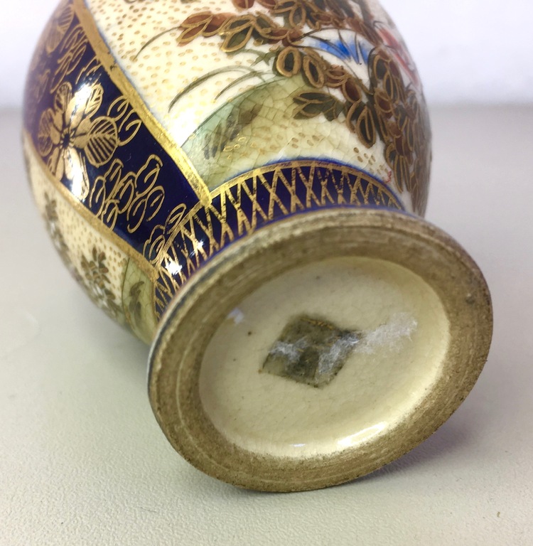 Japans Satsuma vaasje met floraal decor -1930's kopen? Bied vanaf 5!