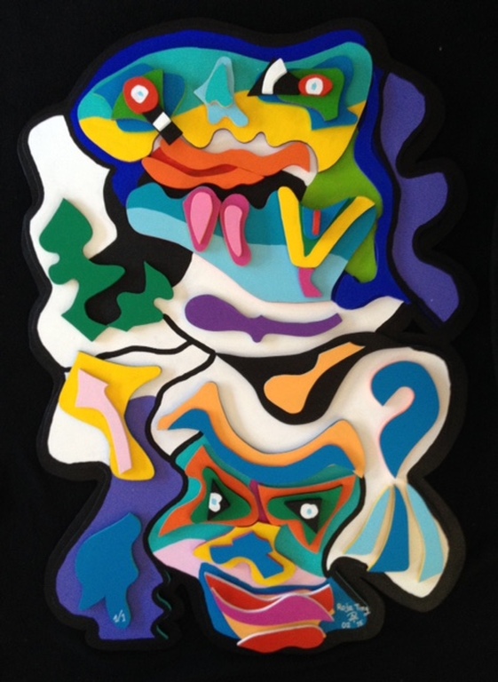 Roja Ting, 3 D sculptuur in hout, Unica, muursculptuur titel: Snackle. verkocht voor € 950!