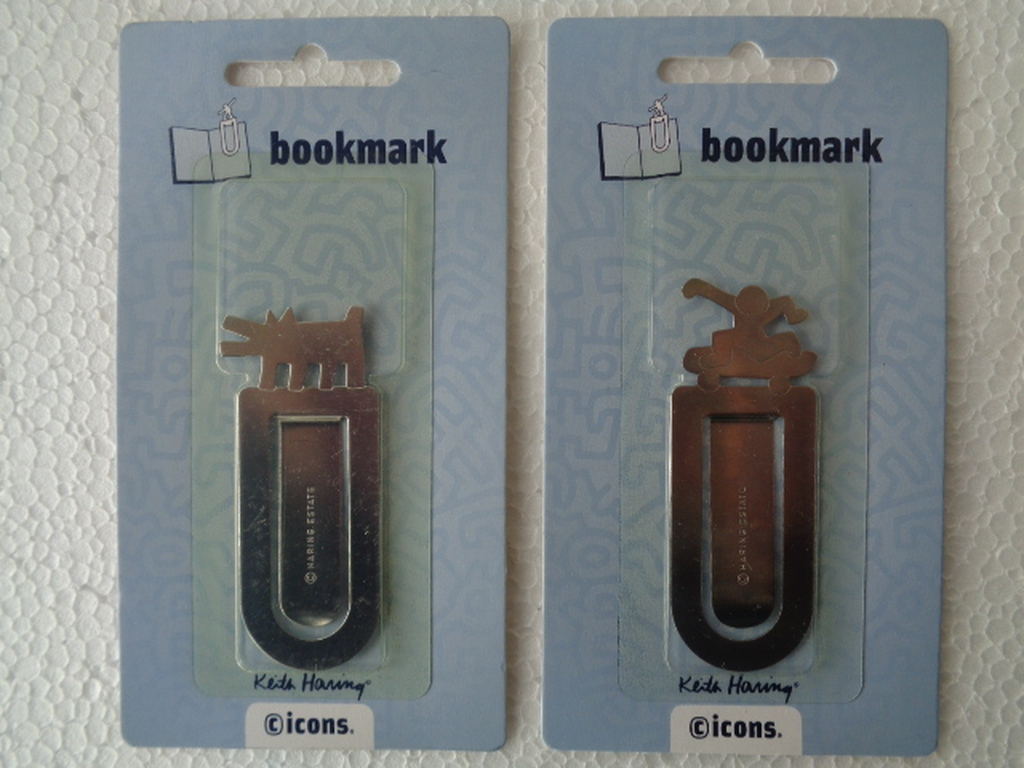 Keith Haring - Bookmarks 2 stuks ( Happy dog - Joung Skater ) kopen? Bied vanaf 1!