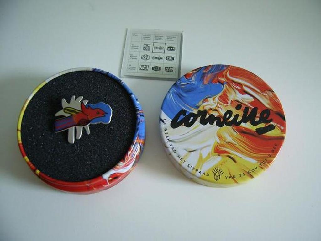 Corneille  De week van het sierraad   verkocht voor € 69!