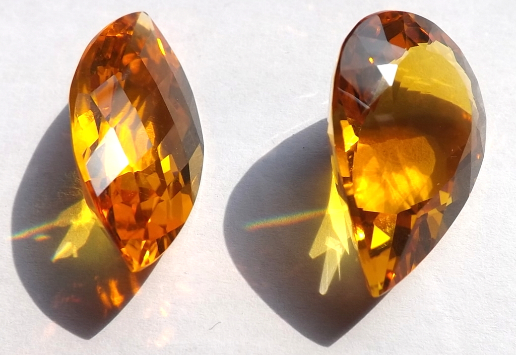 Paar natuurlijke Golden Citrine - Marquise Checker Cut en ovaal peer facet  kopen? Bied vanaf 1!