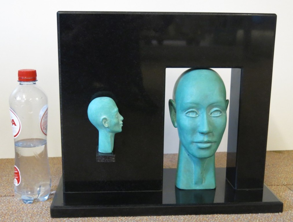 Erik Cousy: Brons en marmer, Twee gezichten kopen? Bied vanaf 250!