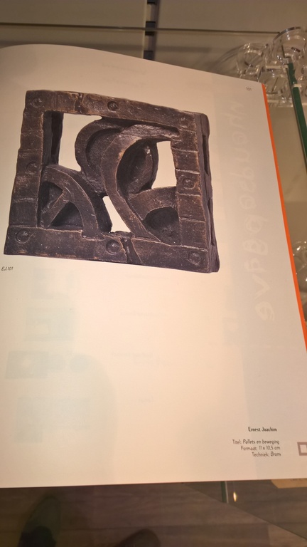 Ernest Joachim: Bronzen sculptuur, Pallets in beweging kopen? Bied vanaf 30!