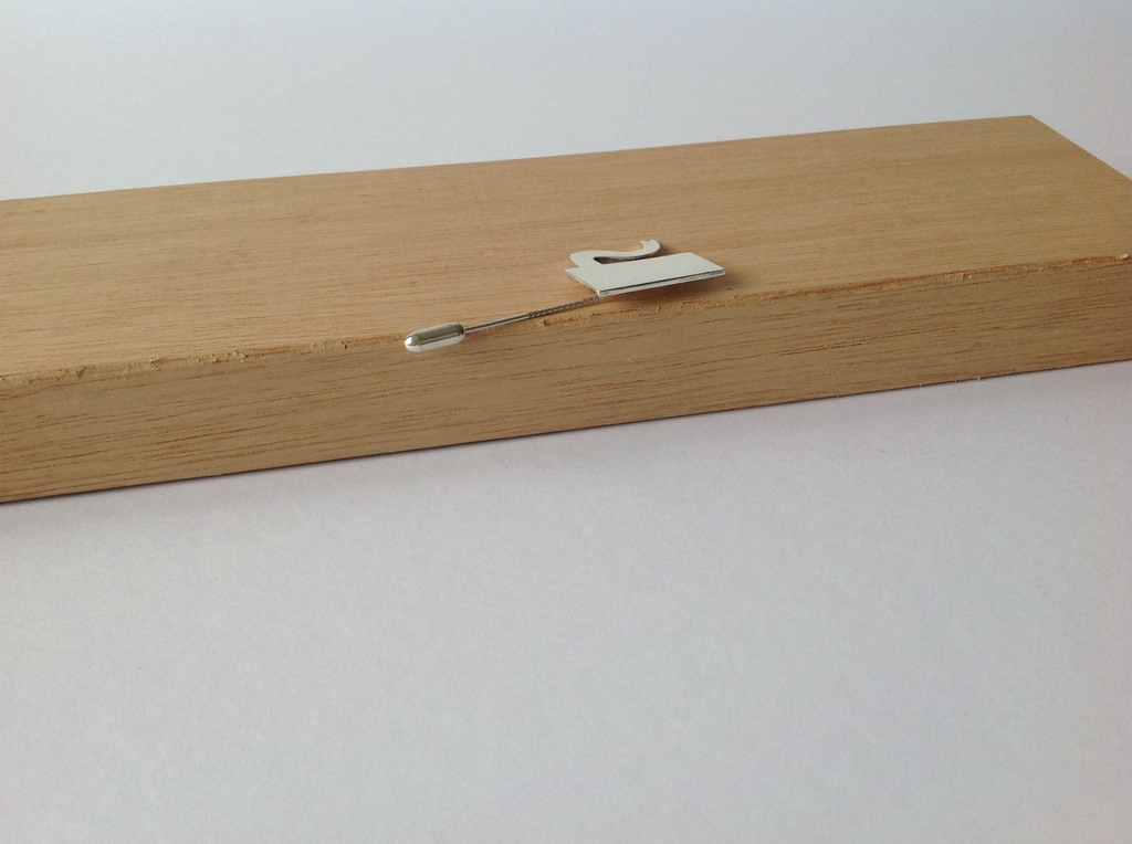 Klaas Gubbels  Zilveren pin van een koffiepot   ca. 1999 kopen? Bied vanaf 149!