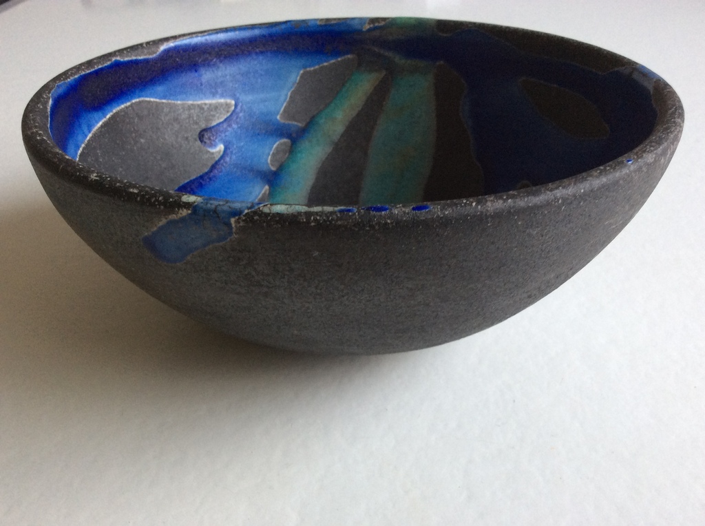 Onbekend - raku-gestookte keramische kom met zegel kopen? Bied vanaf 40!