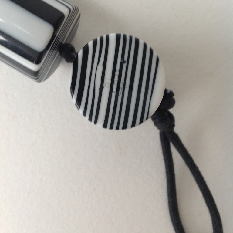 Ketting, hars gerecycled   ontwerp Carlos Sobral  Brazilië kopen? Bied vanaf 55!