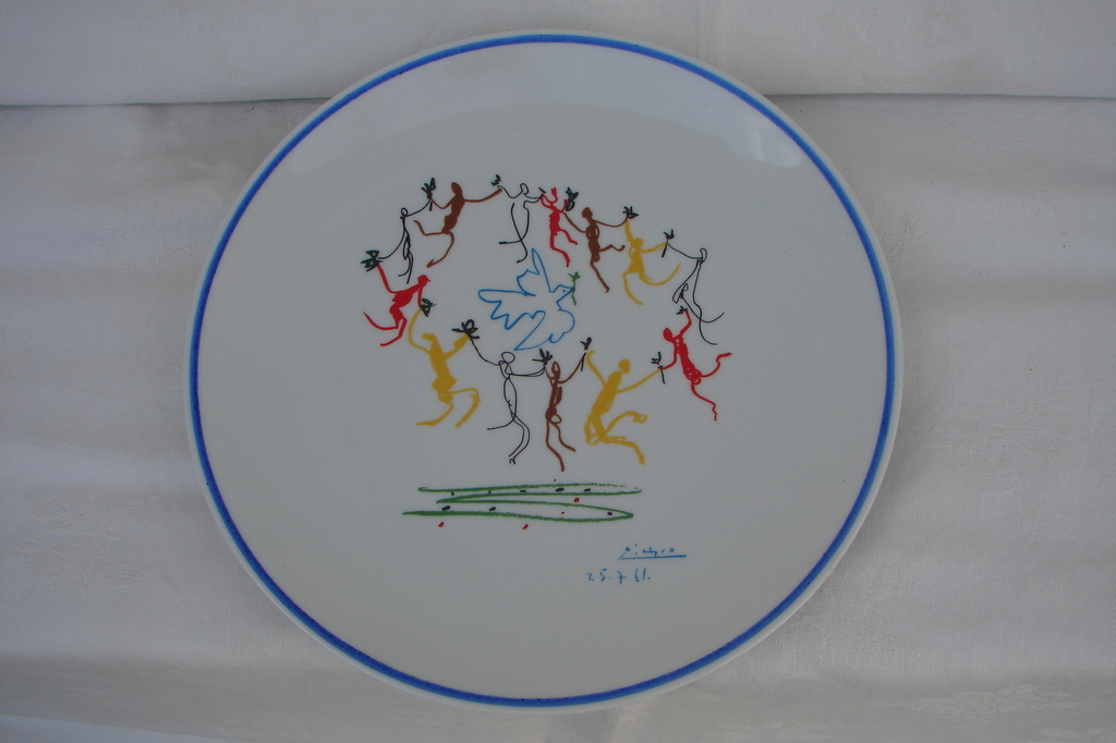 Pablo Picasso - Dans vn de jeugd - 2 limoges porseleinen borden. kopen? Bied vanaf 50!