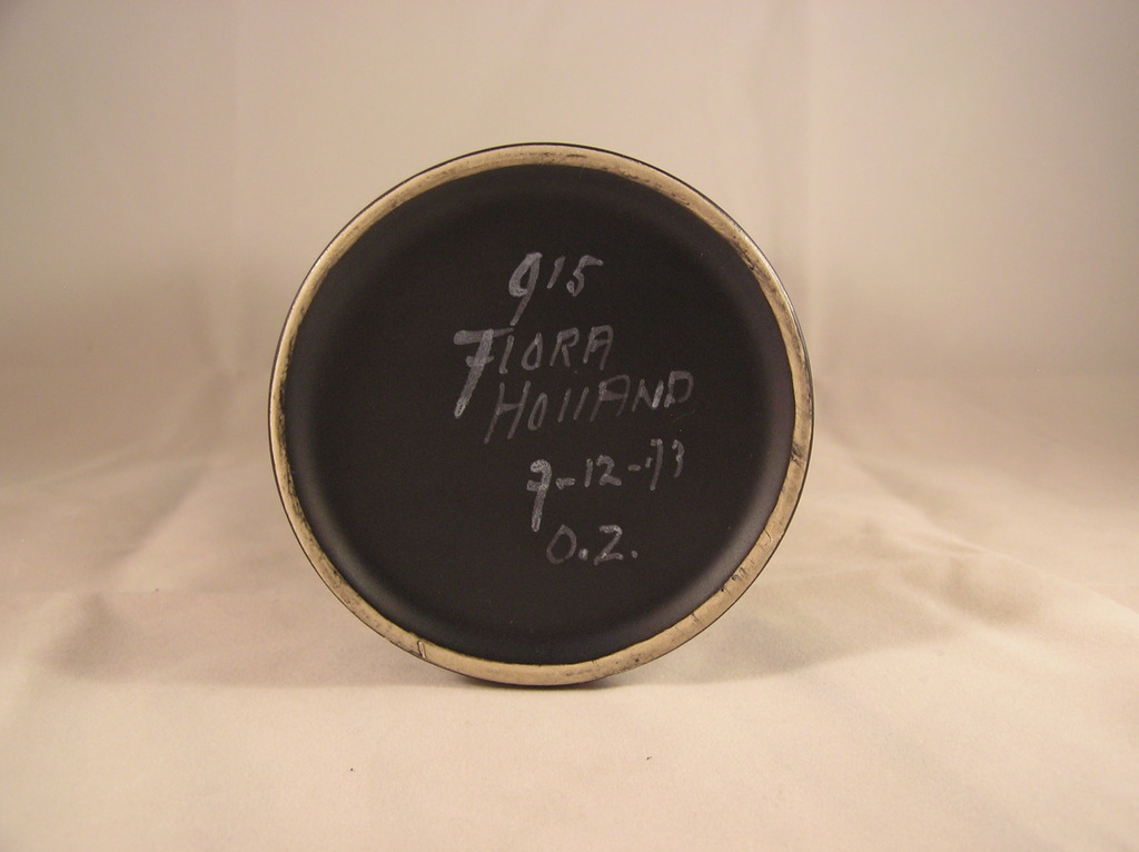 Flora plateel, vaasje jaren'60 kopen? Bied vanaf 1!