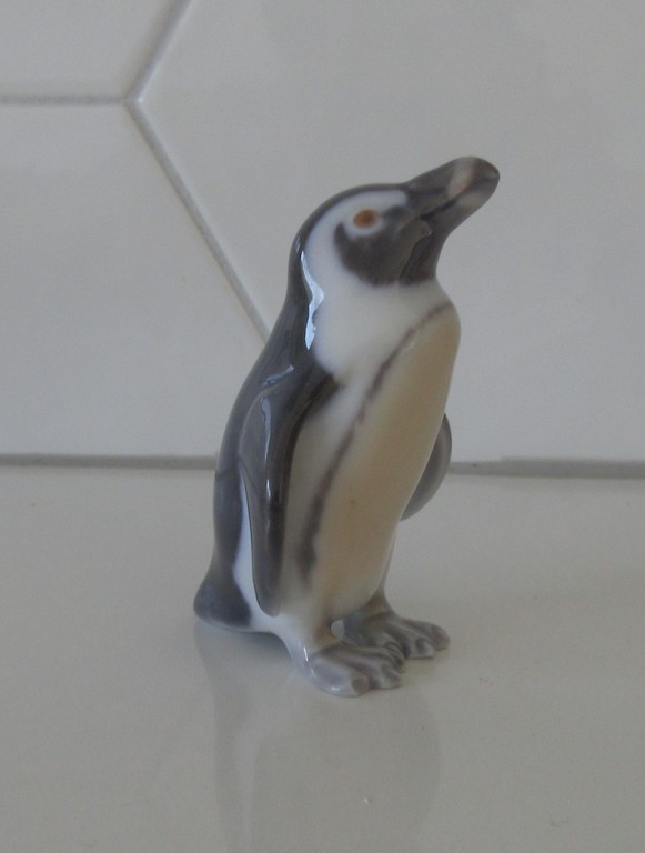 Bing & Grondahl Kopenhagen - Porseleinen figuur van een pinguin moel 1821 kopen? Bied vanaf 18!