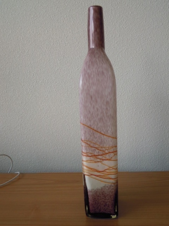 Prachtige 44 cm grote hoge vaas = mondgeblazen in perfecte staat - echt kunstwerk.  kopen? Bied vanaf 25!