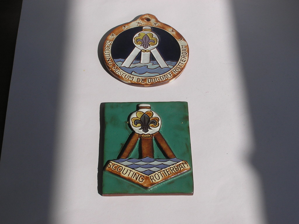 Henk Potters, 2 wandtegels; Scouting Rotterdam & Scouting Museum Rotterdam kopen? Bied vanaf 12!