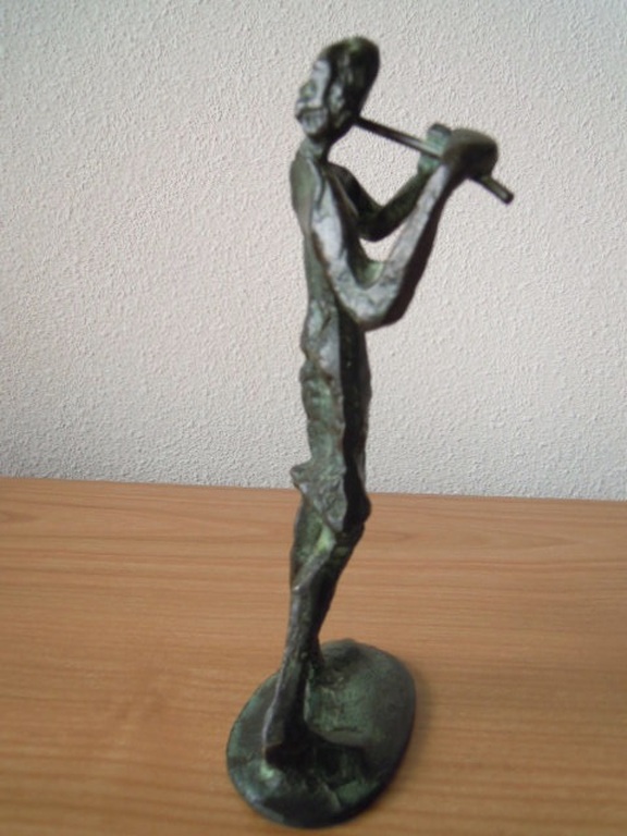 Bronzen beeld van FLUITISTE  19,5 cm hoog. kopen? Bied vanaf 35!