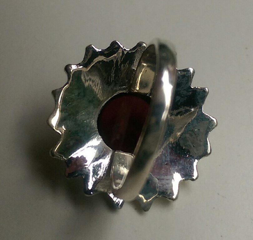 Super mooie zilveren ring met natuurlijke granaat kopen? Bied vanaf 28!