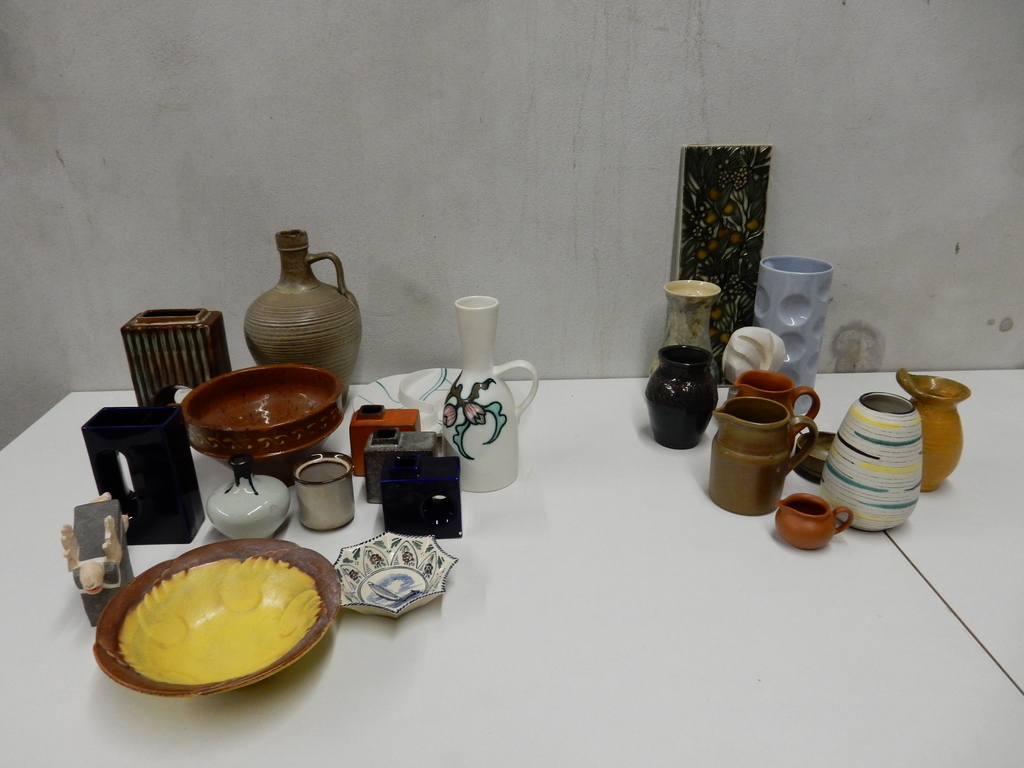 Grote collectie keramiek - Flora Gouda, Workum, West Germany e.a.  kopen? Bied vanaf 1!