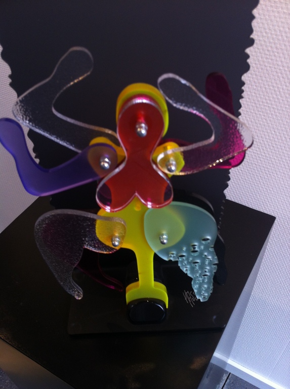 AD VAN HASSEL DE DANS plexiglas pop art sculptuur kopen? Bied vanaf 1!