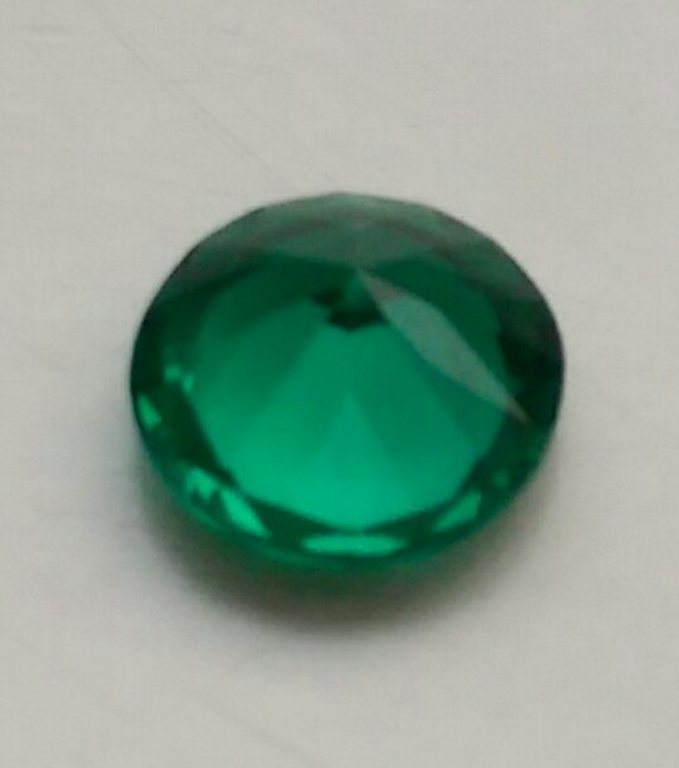 Groene emerald kopen? Bied vanaf 1!