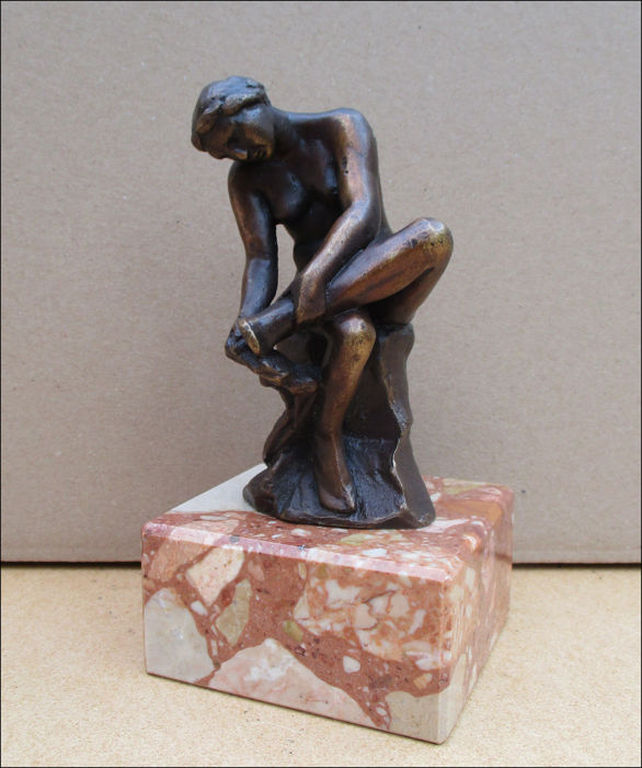Aime Jules Dalou - Bronzen replicabeeldje van "Baigneuse avant le bain" kopen? Bied vanaf 15!