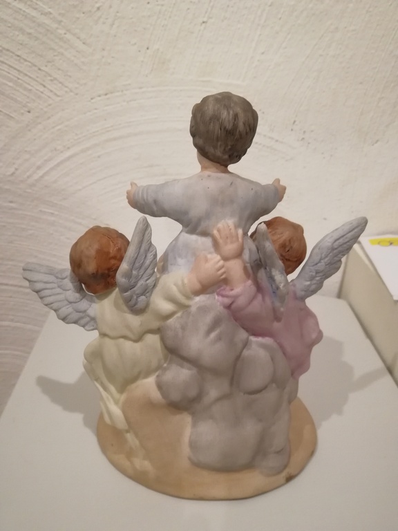 prachtig wijwater vaatje met engeltjes,van MEISSEN kopen? Bied vanaf 1!