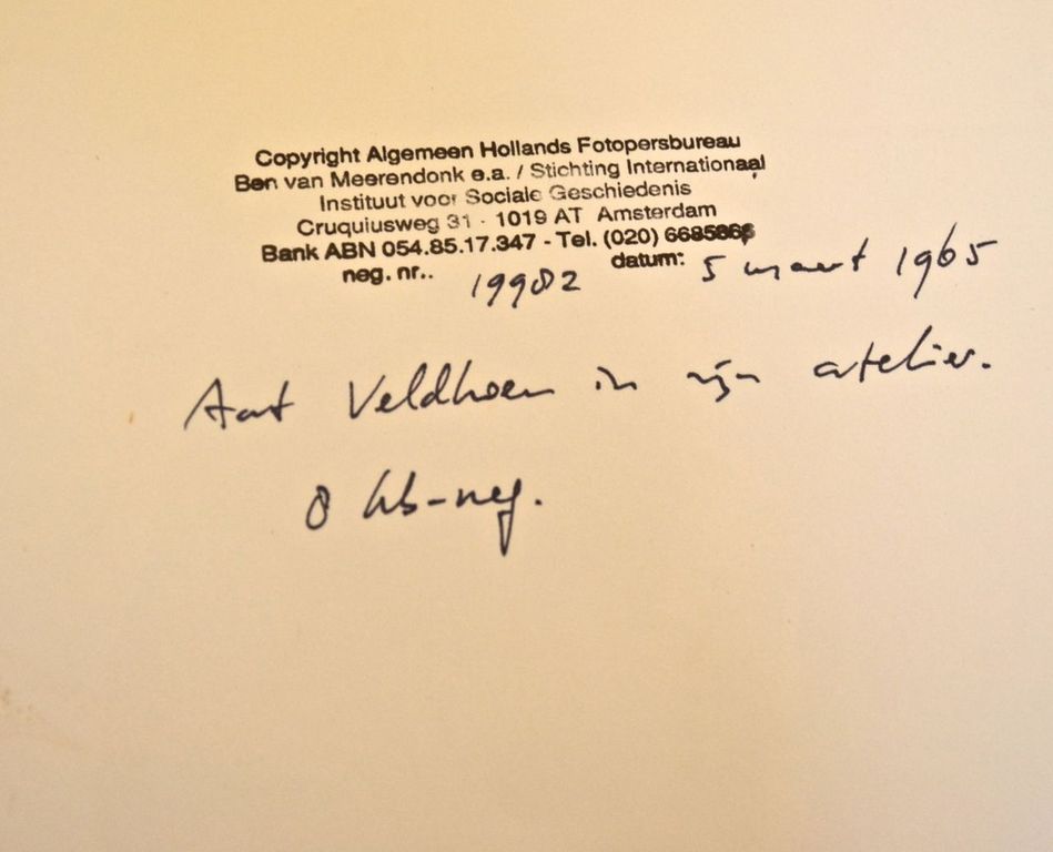 Ben van Meerendonk: Foto. Aat Veldhoen in zijn atelier kopen? Bied vanaf 1!