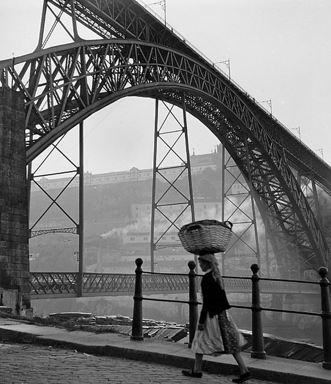 Kees Scherer - vintage gelatine zilver print op barietpapier - Portugal kopen? Bied vanaf 50!