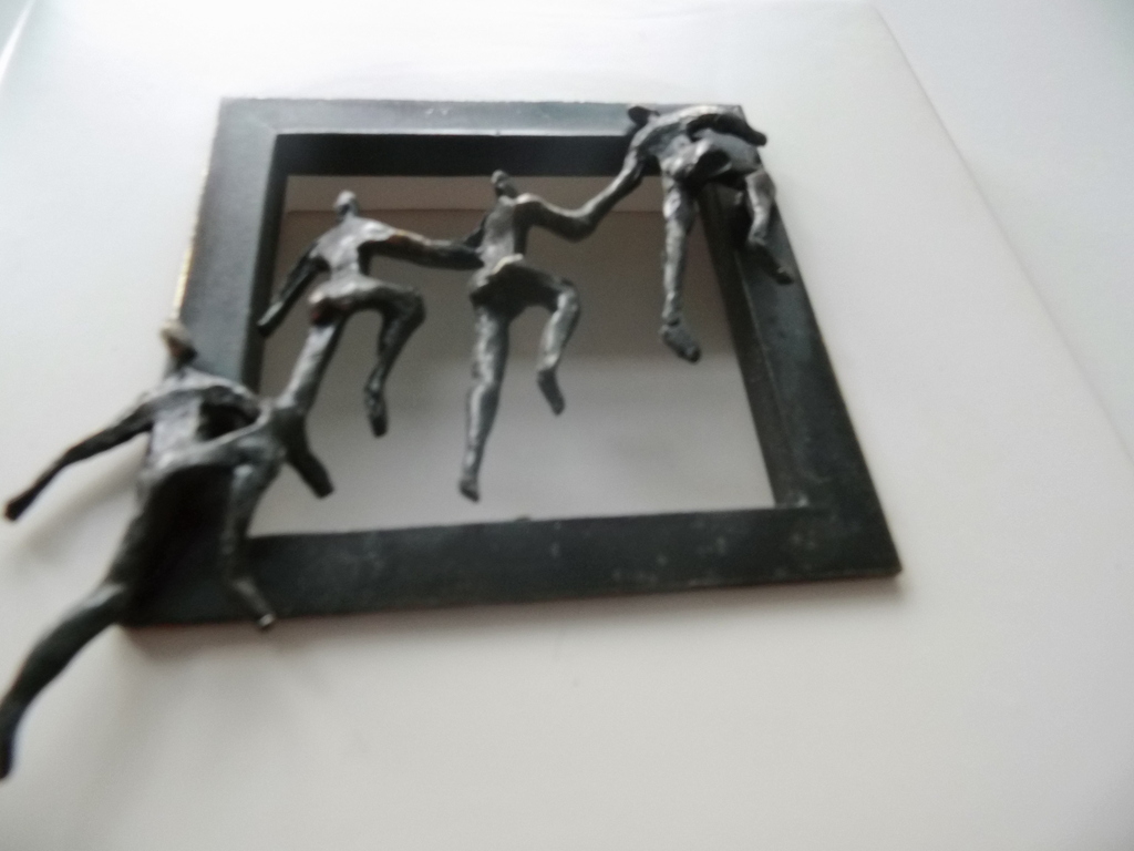 Corry Ammerlaan-Niekerk:  brons op keramiek kopen? Bied vanaf 45!