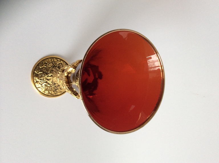 Franklin Mint - rood glazen bokaal, verguld rozenmotief kopen? Bied vanaf 20!