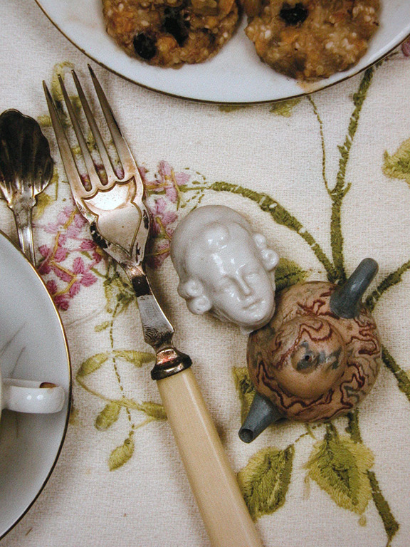 Daniel Spoerri, ‘5 o´clock tea’,  giclée, handgesigneerd, ed. 50 kopen? Bied vanaf 200!