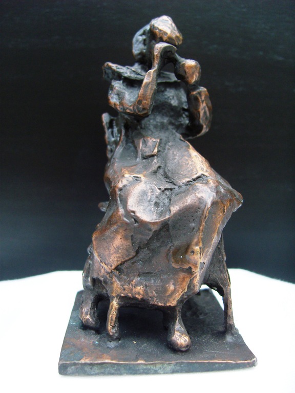 Zeer fraai bronsje van handwerkende vrouw. kopen? Bied vanaf 40!