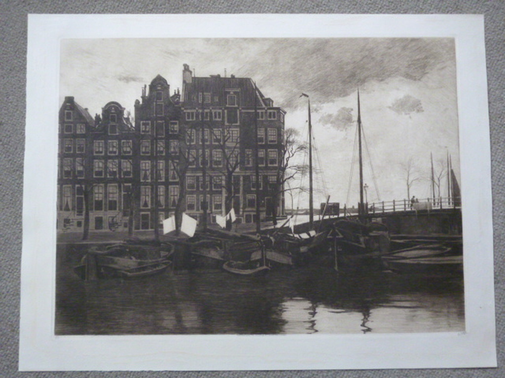 Willem Witsen - ets - Binnenkant, met wapperende was op de schepen kopen? Bied vanaf 450!