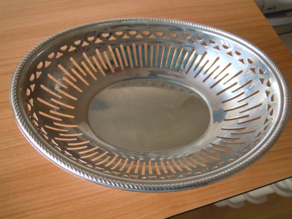 ALESSI schaal 28 X 21 cm jaren 60 in prachtige staat met originele zegel. kopen? Bied vanaf 20!