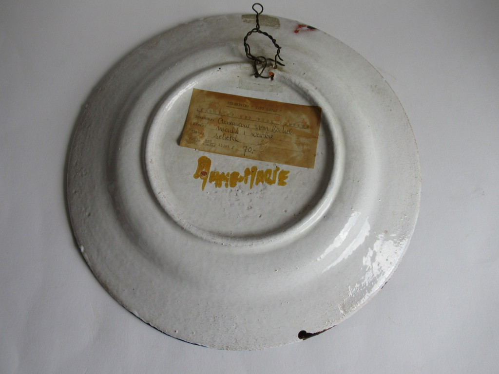 Annemarie van Bakel: keramieke Wandschotel kopen? Bied vanaf 1!