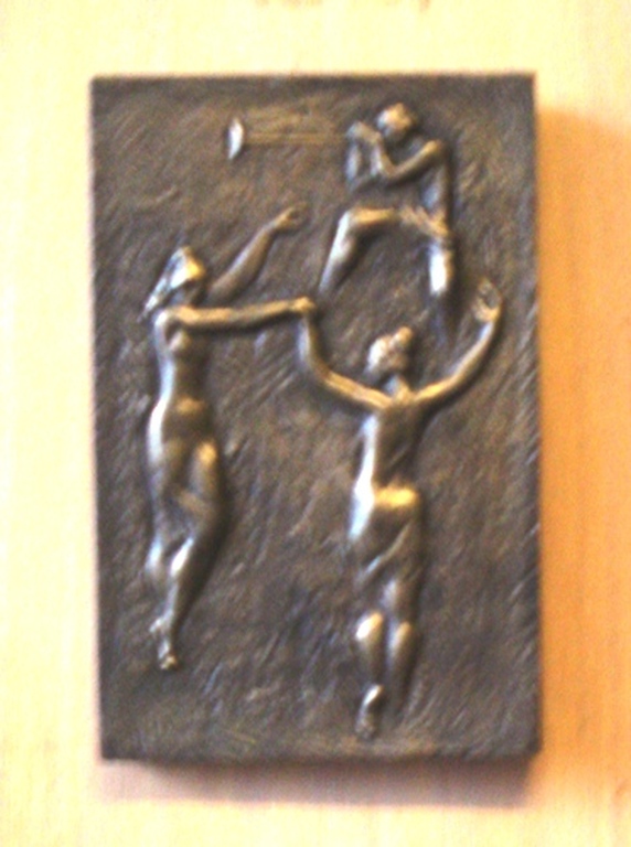 Zware bronzen plaquette. met monogram SPW. kopen? Bied vanaf 40!