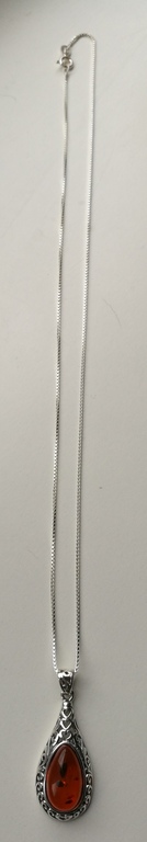 Zilveren ketting met hanger en amber kopen? Bied vanaf 27!