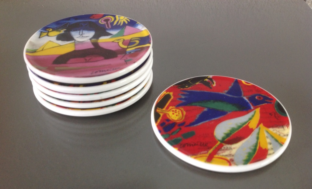 CORNEILLE: zes porseleinen onderzetters kopen? Bied vanaf 30!