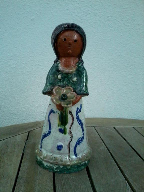 Vrouw met bloem kopen? Bied vanaf 150!