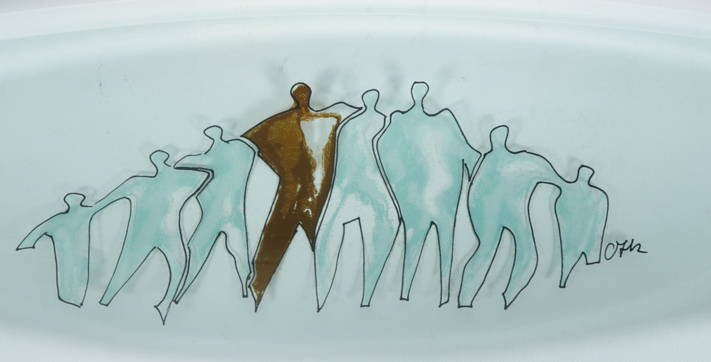 Corry Ammerlaan: Glazen schaal met twee metalen sculpturen in houten bewaarbox  kopen? Bied vanaf 1!