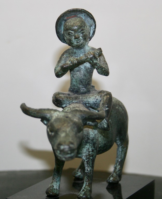 Drie bronzen beeldjes kopen? Bied vanaf 40!