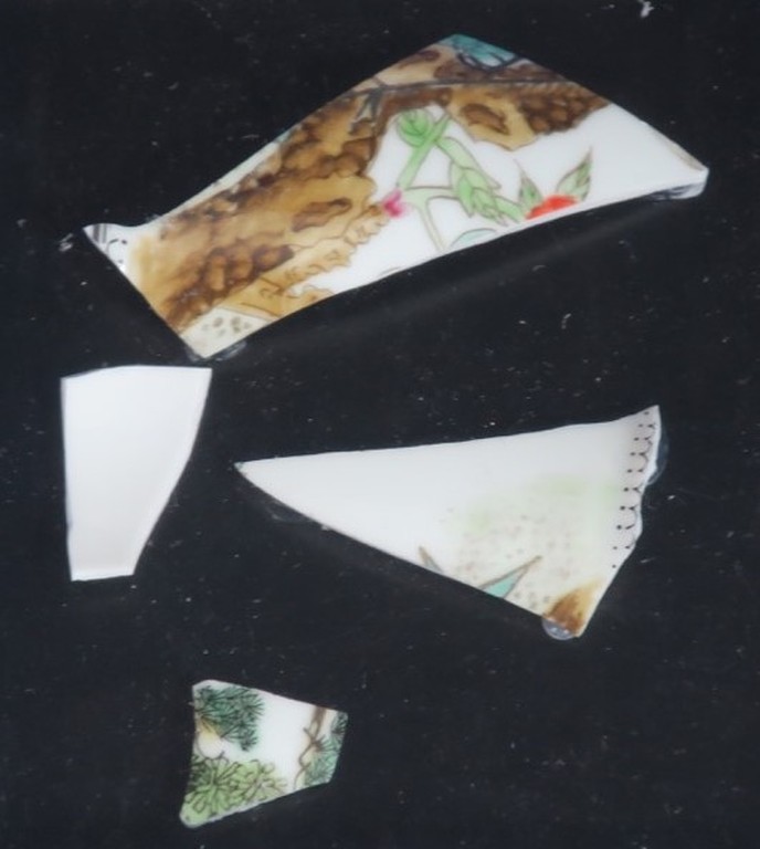 Arman: Catalogus met origineel Chinees porselein op de cover, Fragments de Chine kopen? Bied vanaf 100!