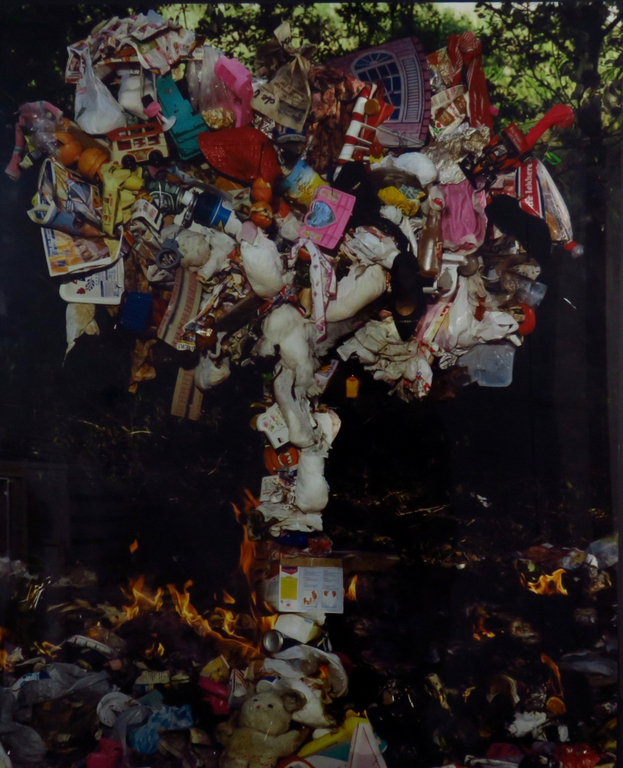Paul Blanca: Cibachrome print, A garbage tree - Ingelijst (Groot!) kopen? Bied vanaf 600!