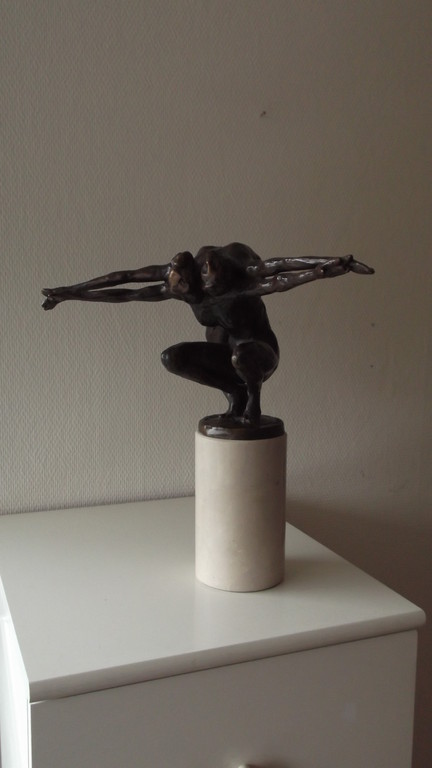 KeesVerkade, bronzen beeld,Soutien Feminin verkocht voor € 3250!