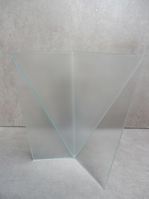 Glazen Delta vaas kopen? Bied vanaf 100!